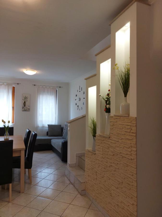 Apartmancentrum Gyula Exterior photo